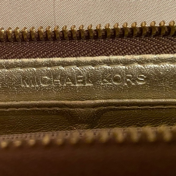 Michael Kors Wallet - Picture 7 of 7